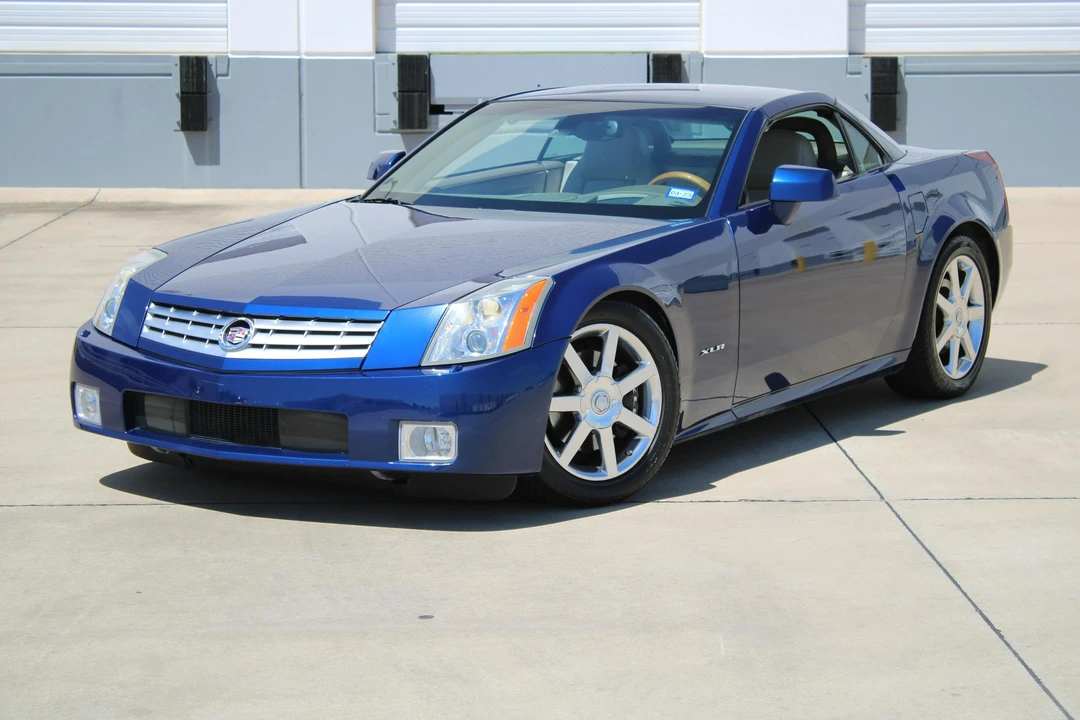 2004 Cadillac XLR - Image 11 of 31
