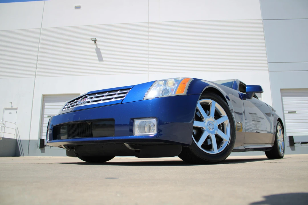 2004 Cadillac XLR - Image 8 of 31