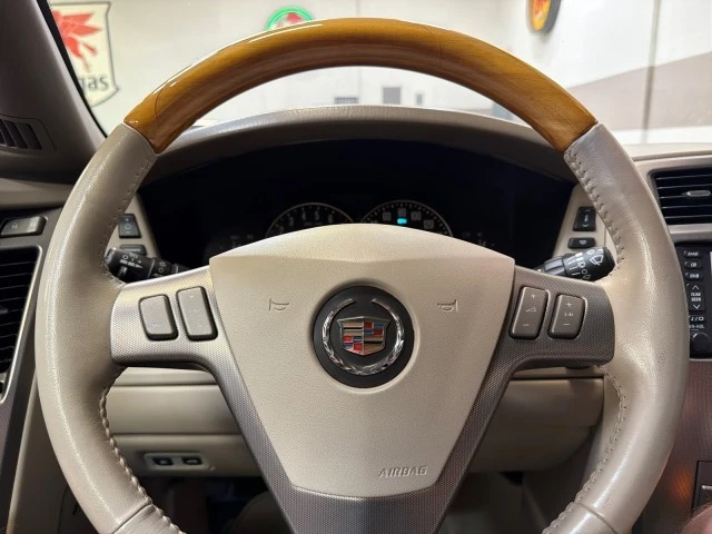 2004 Cadillac XLR - Image 18 of 21