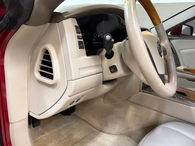 2004 Cadillac XLR - Image 15 of 21