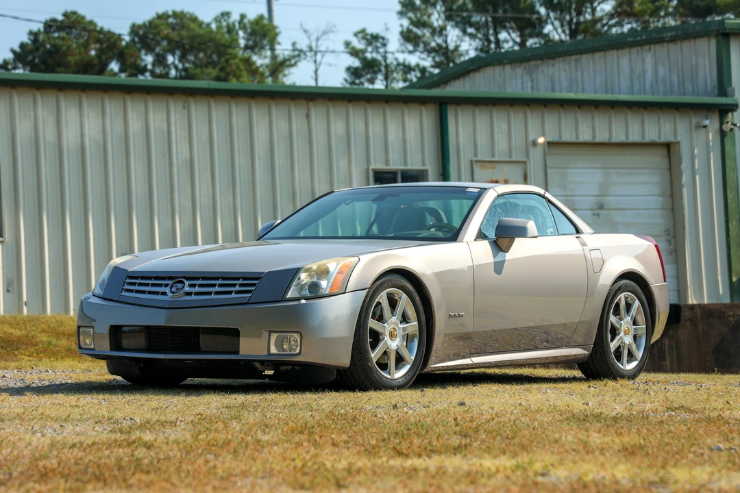 2004 Cadillac XLR - Image 3 of 31