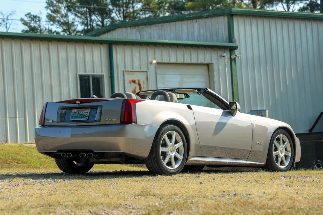 2004 Cadillac XLR - Image 8 of 31