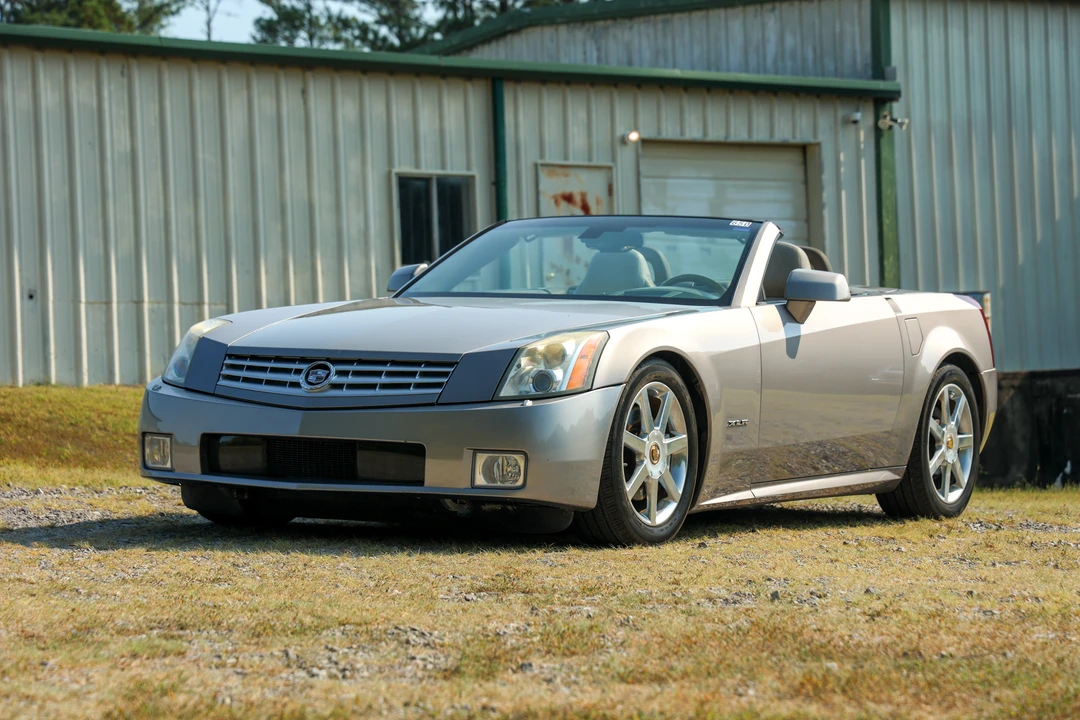 2004 Cadillac XLR - Image 2 of 31