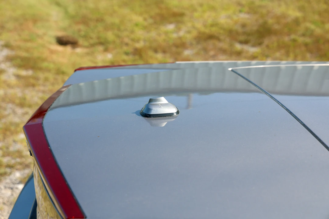2004 Cadillac XLR - Image 28 of 31