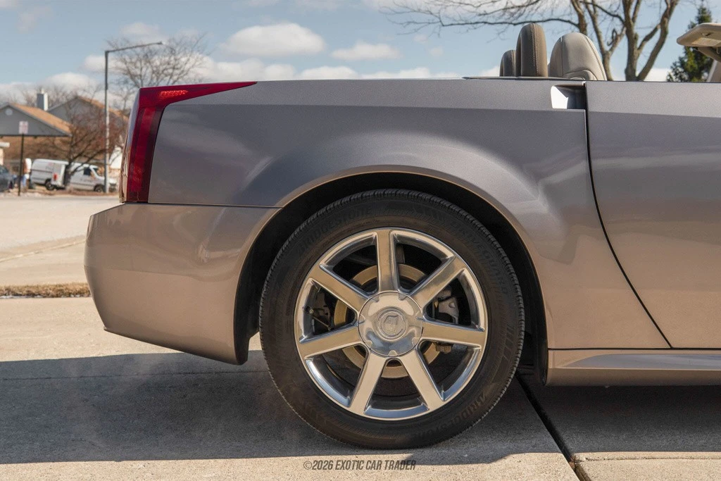 2004 Cadillac XLR - Image 10 of 12