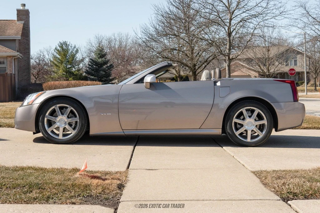 2004 Cadillac XLR - Image 3 of 12