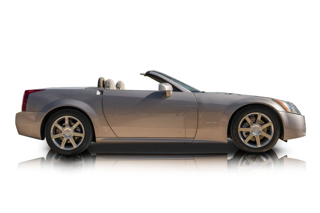 2004 Cadillac XLR - Image 2 of 12