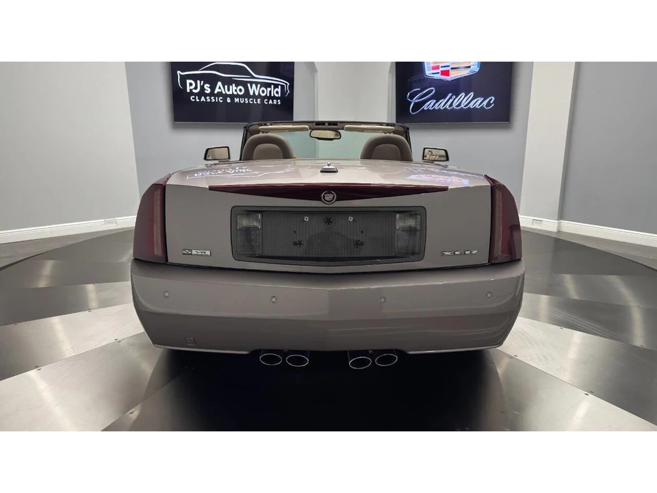 2004 Cadillac XLR - Image 20 of 31