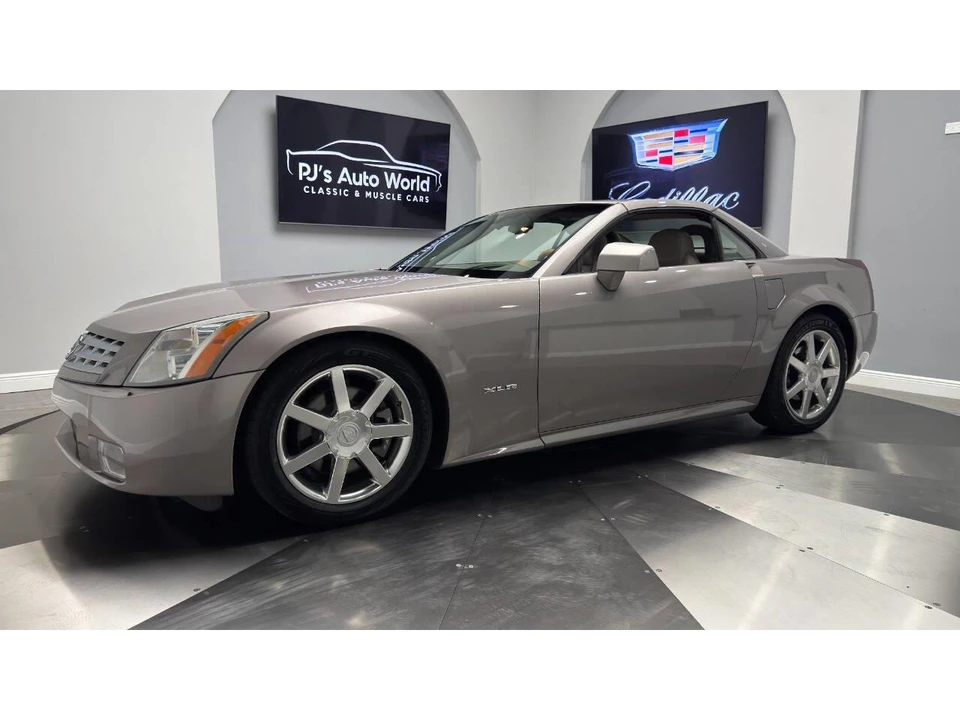 2004 Cadillac XLR - Image 30 of 31