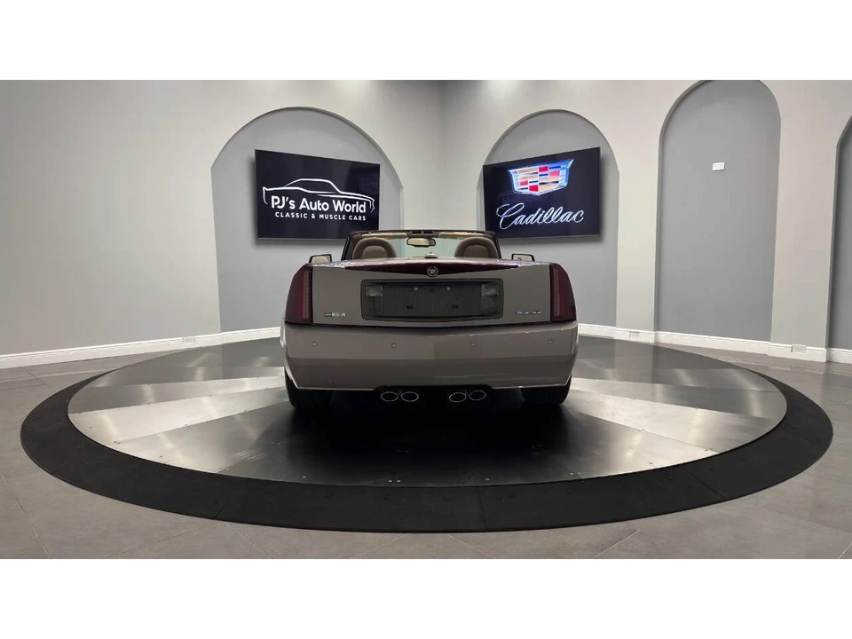 2004 Cadillac XLR - Image 19 of 31