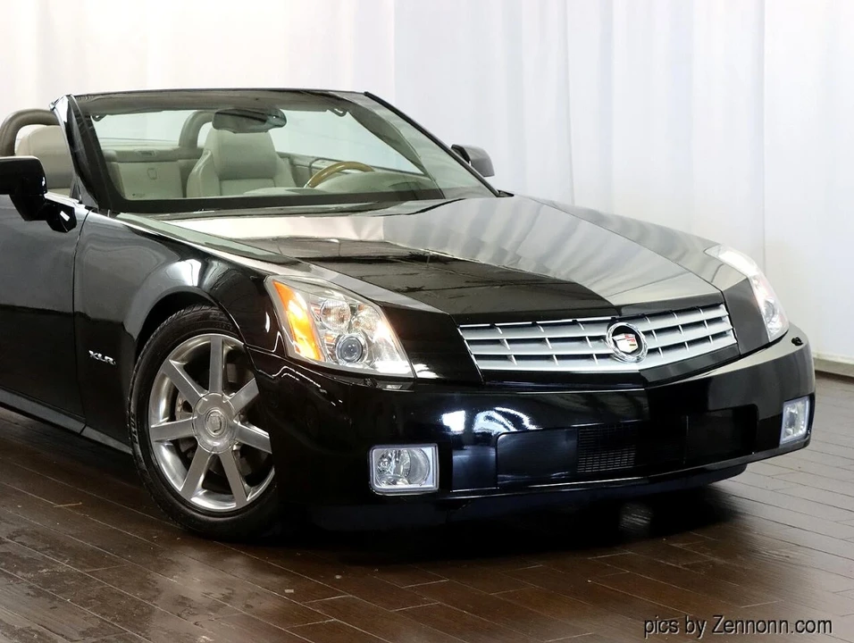 2004 Cadillac XLR - Image 2 of 21