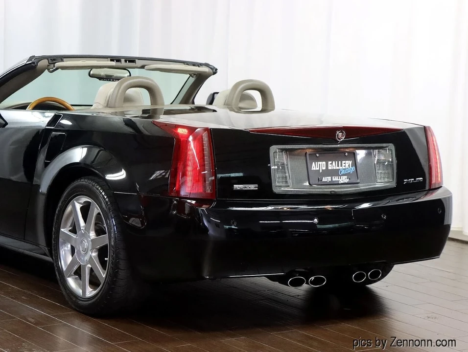 2004 Cadillac XLR - Image 9 of 21