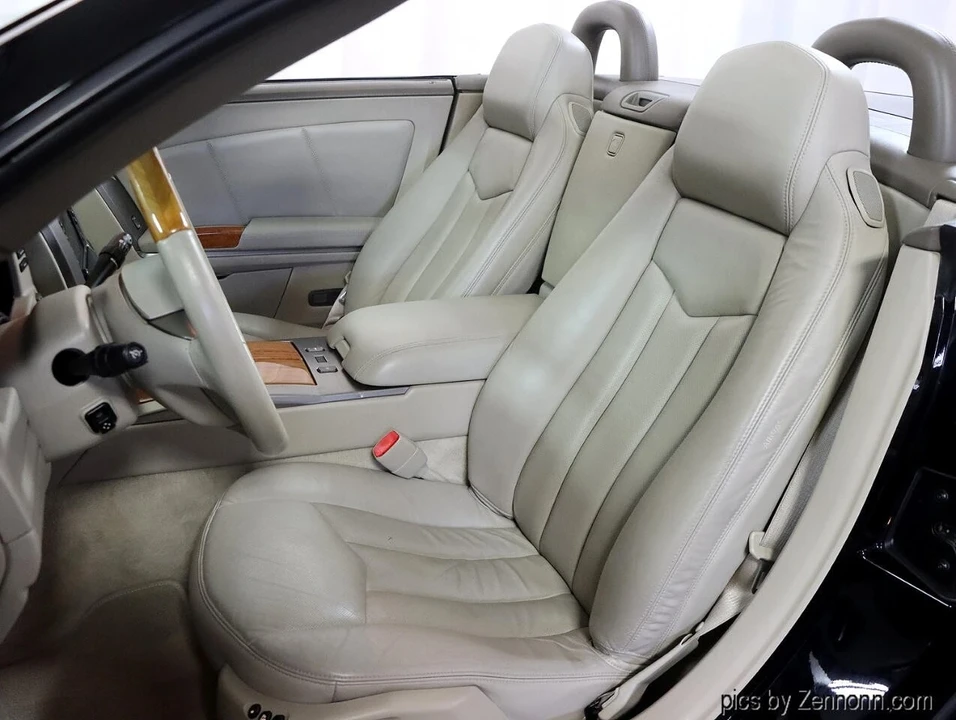 2004 Cadillac XLR - Image 14 of 21