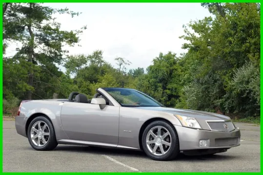 2004 Cadillac XLR 2dr Convertible