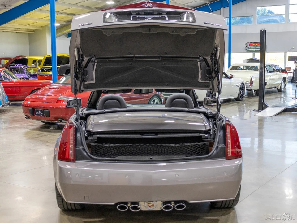 2004 Cadillac XLR - Image 22 of 24