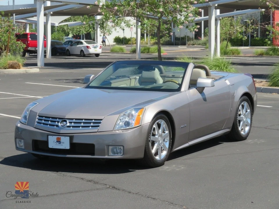 2004 Cadillac XLR - Image 7 of 31