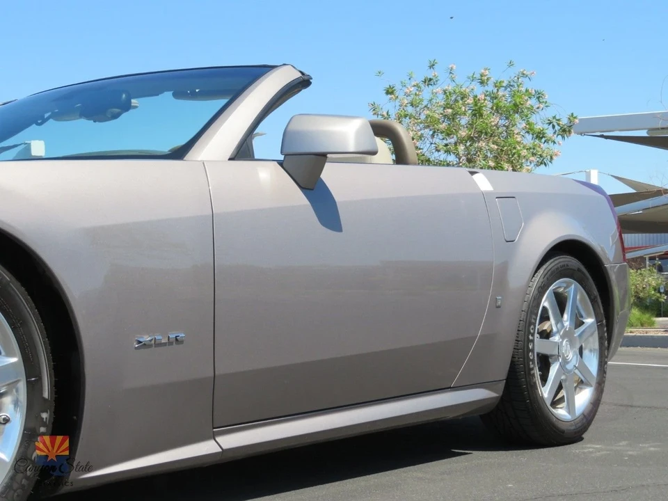 2004 Cadillac XLR - Image 23 of 31