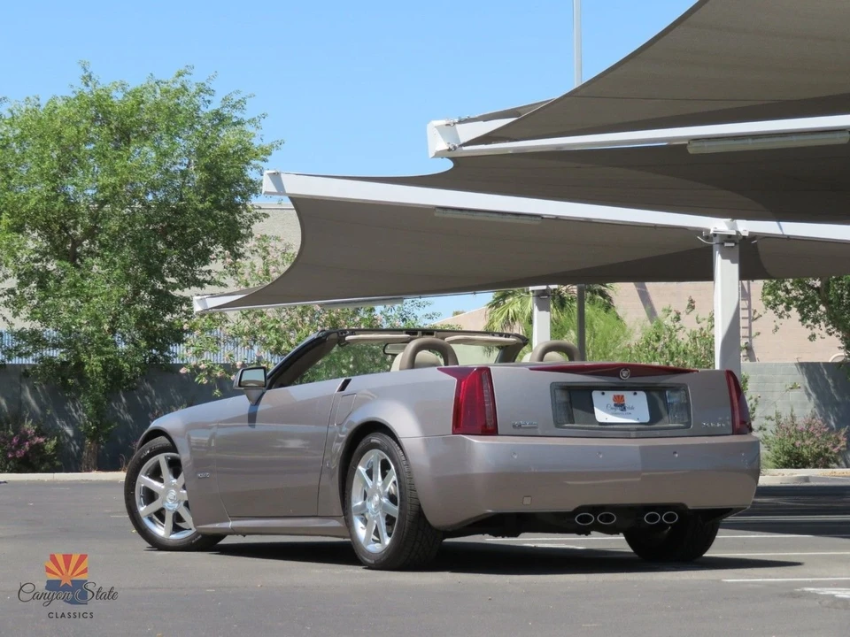 2004 Cadillac XLR - Image 2 of 31