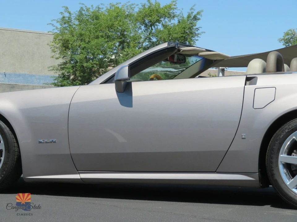 2004 Cadillac XLR - Image 19 of 31