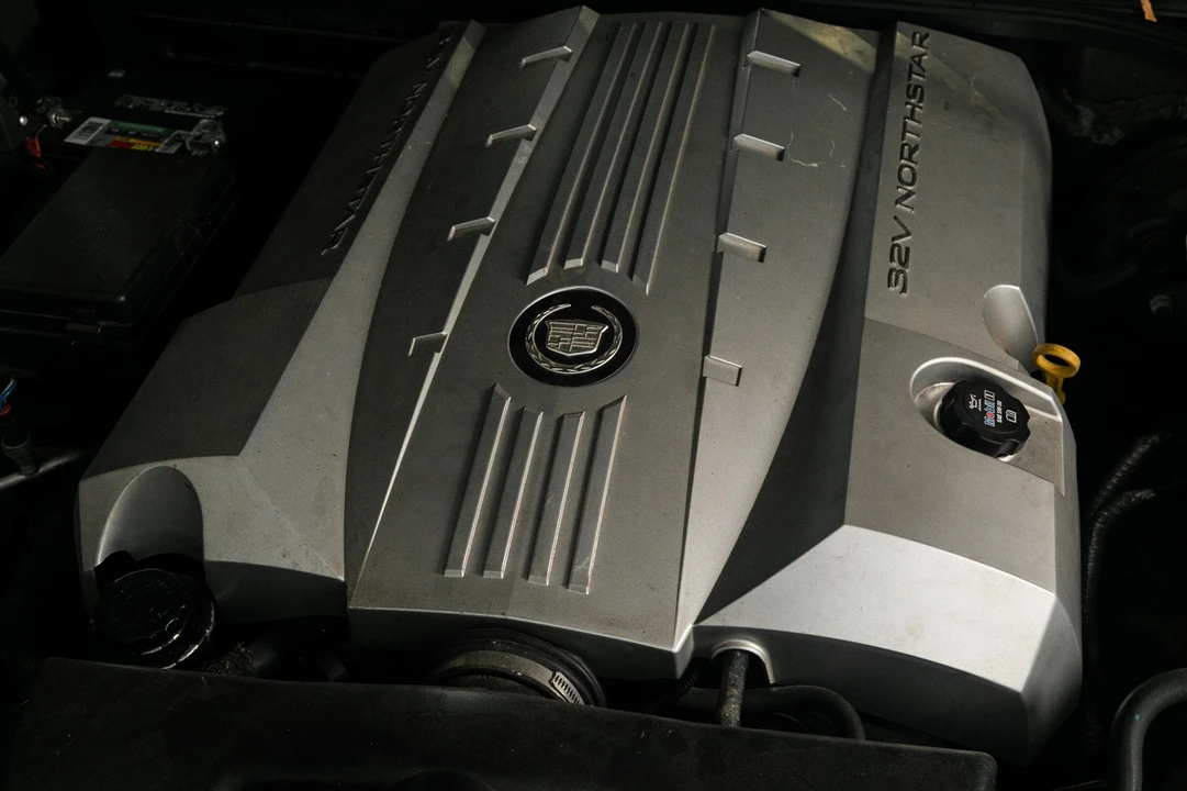 2004 Cadillac XLR - Image 13 of 21