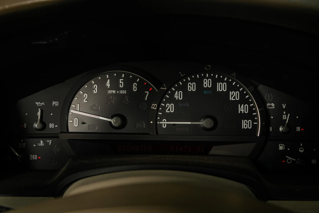 2004 Cadillac XLR - Image 10 of 21