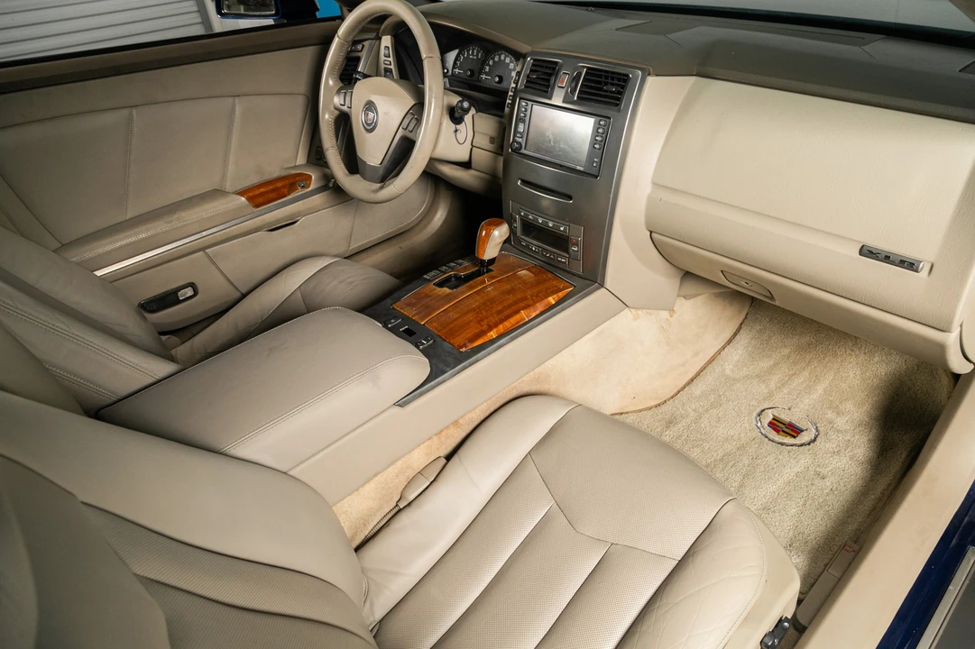 2004 Cadillac XLR - Image 6 of 21