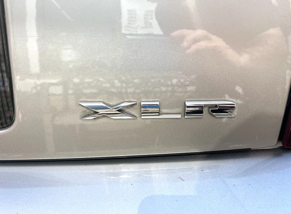 2004 Cadillac XLR - Image 12 of 31