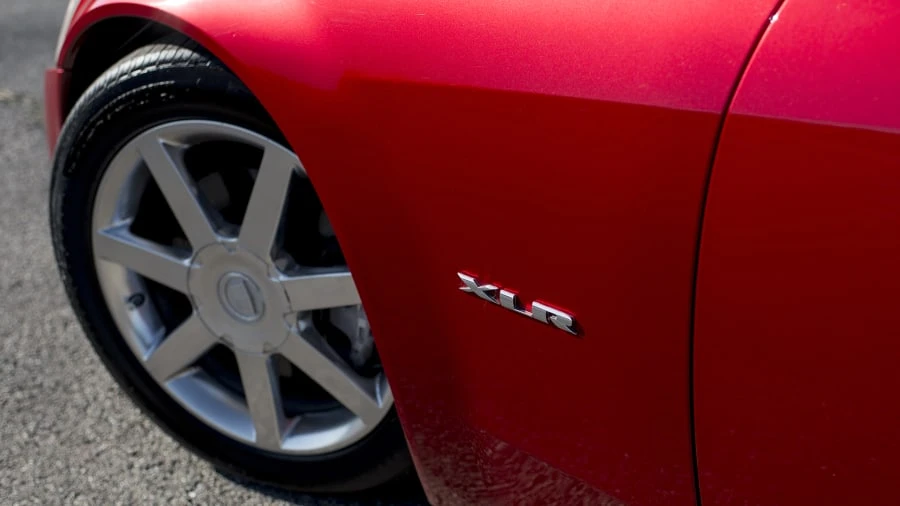 2004 Cadillac XLR - Image 8 of 12