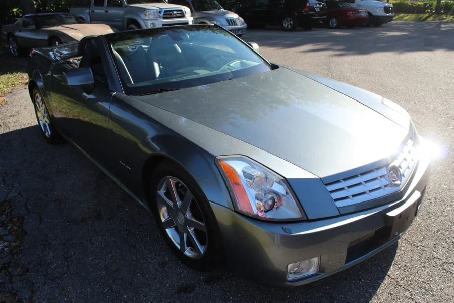 2004 Cadillac XLR - Image 6 of 24