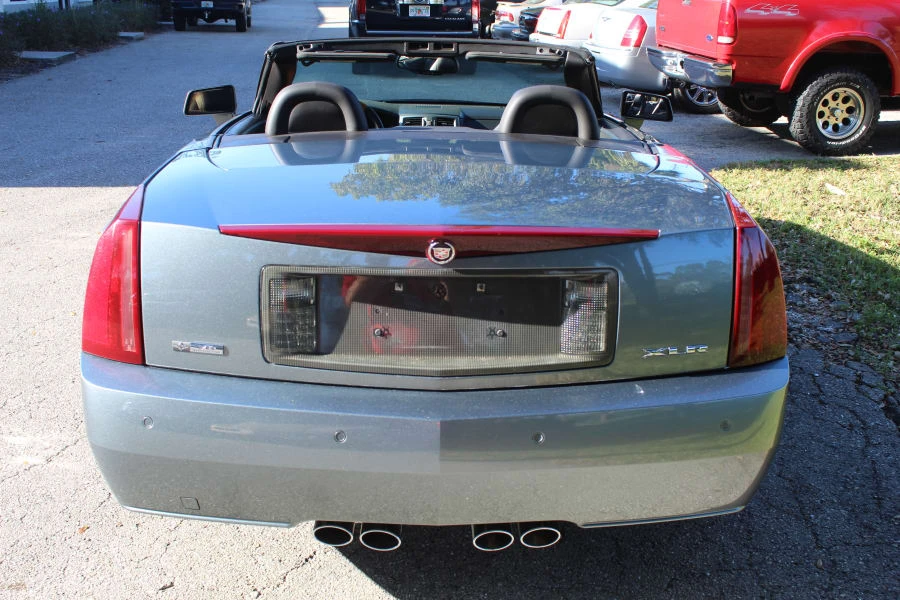 2004 Cadillac XLR - Image 11 of 24
