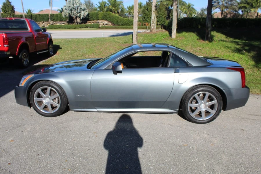2004 Cadillac XLR - Image 18 of 24