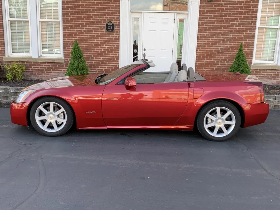 2004 Cadillac XLR - Image 2 of 10