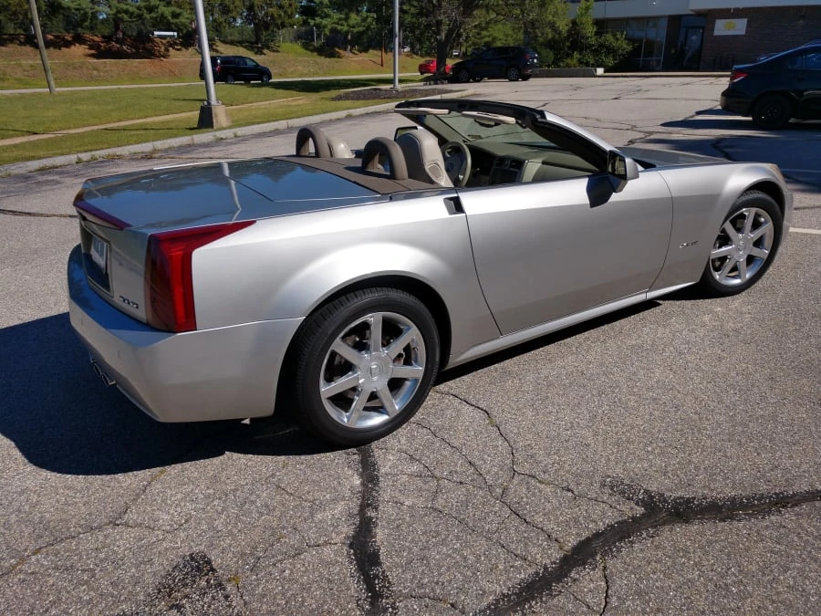 2004 Cadillac XLR - Image 3 of 12