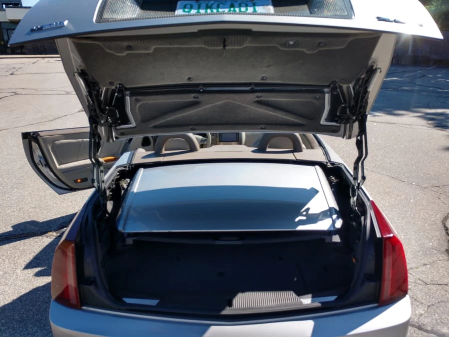 2004 Cadillac XLR - Image 10 of 12