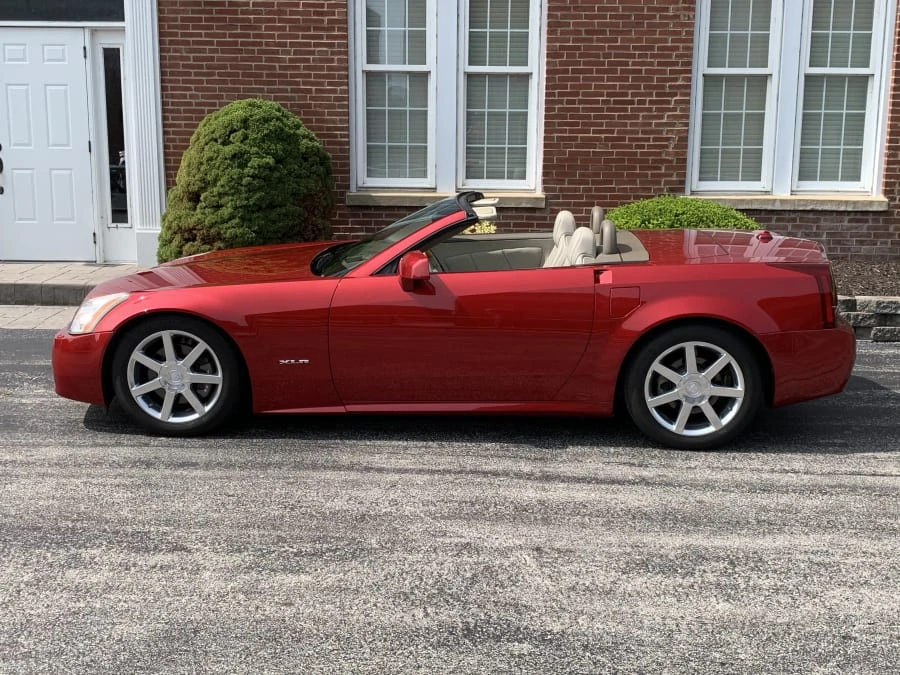 2004 Cadillac XLR - Image 2 of 10
