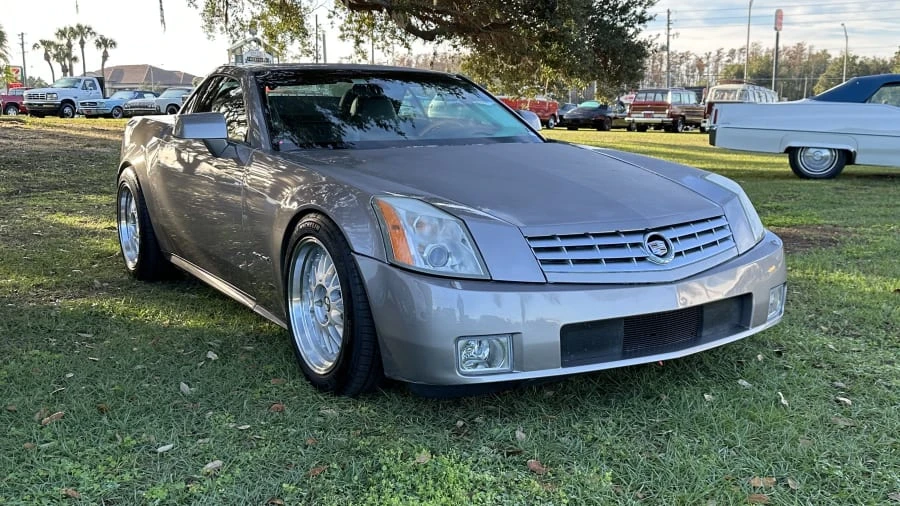 2004 Cadillac XLR - Image 3 of 10