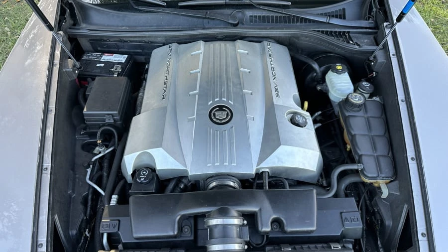 2004 Cadillac XLR - Image 10 of 10