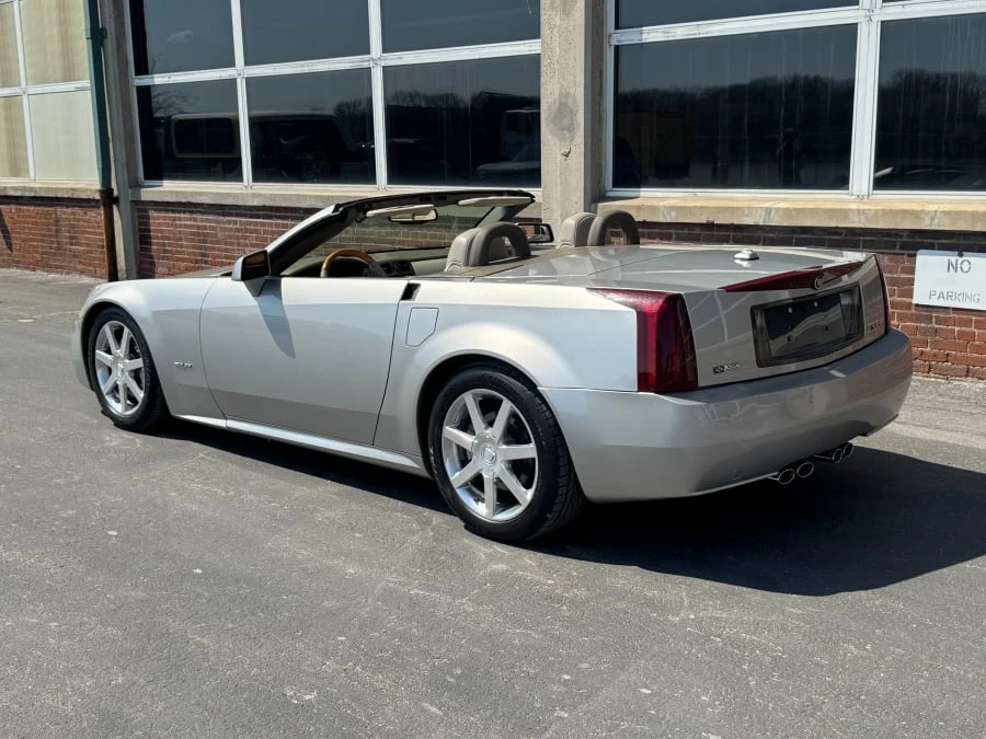 2004 Cadillac XLR - Image 3 of 12