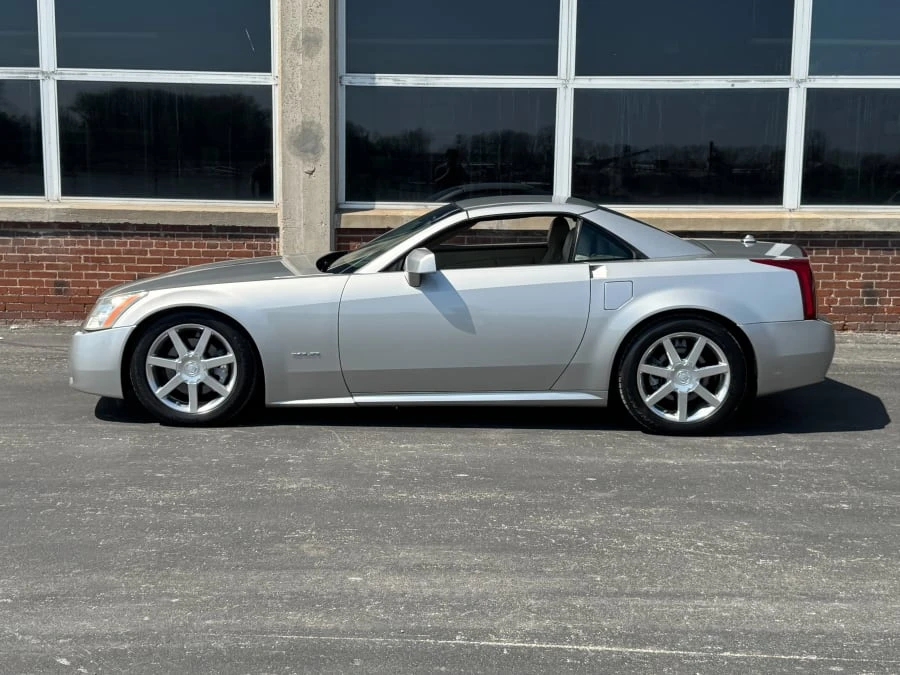 2004 Cadillac XLR - Image 5 of 12