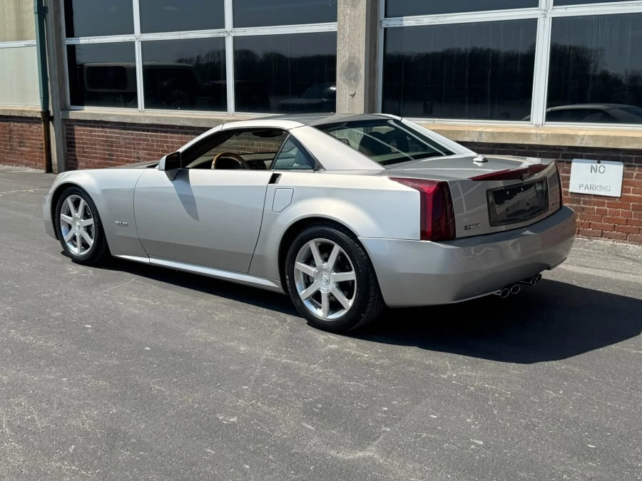 2004 Cadillac XLR - Image 6 of 12