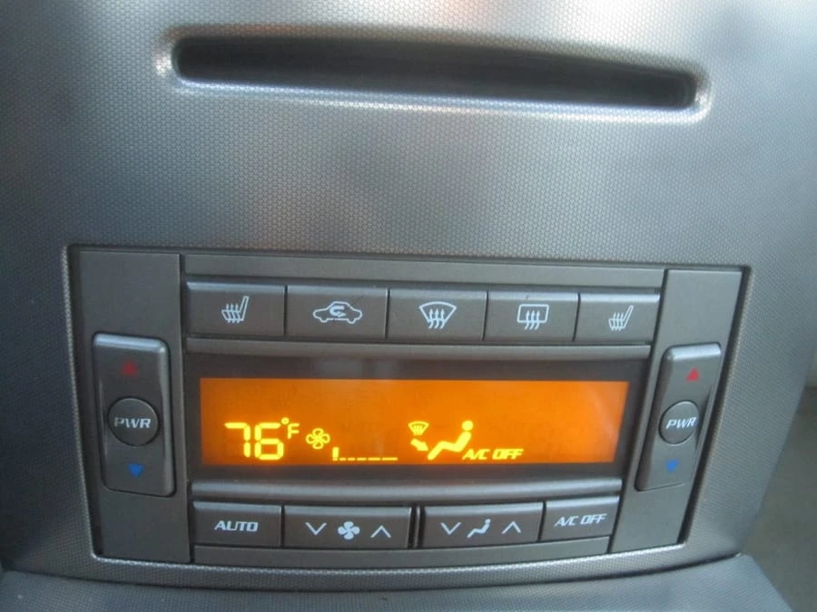2004 Cadillac XLR - Image 12 of 14