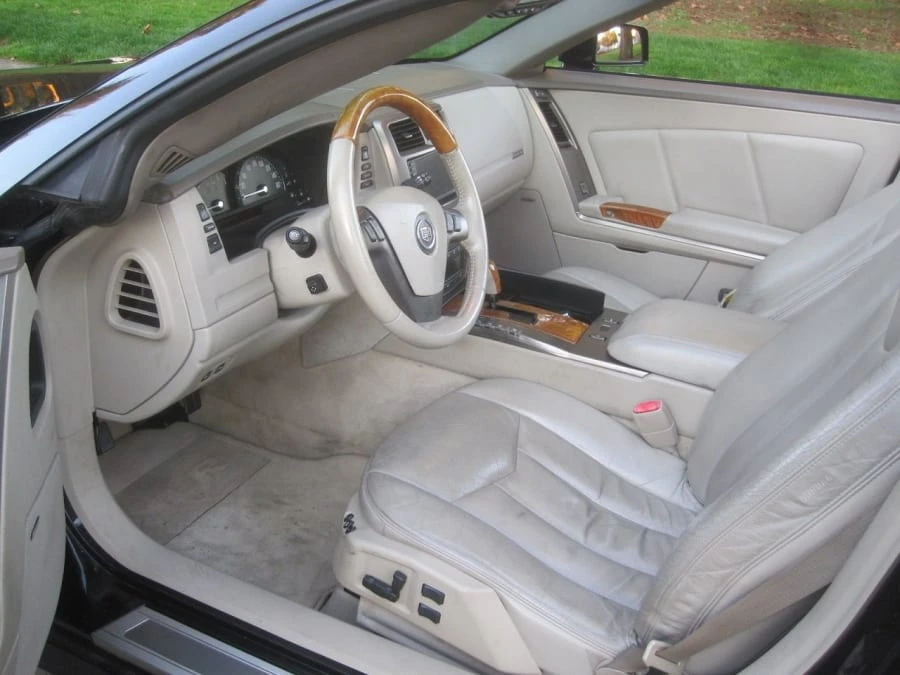 2004 Cadillac XLR - Image 8 of 14