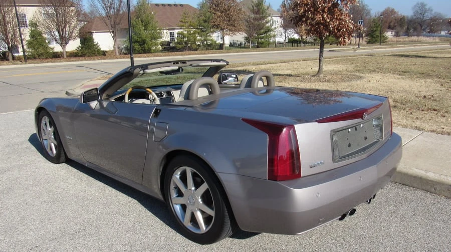 2004 Cadillac XLR - Image 3 of 10
