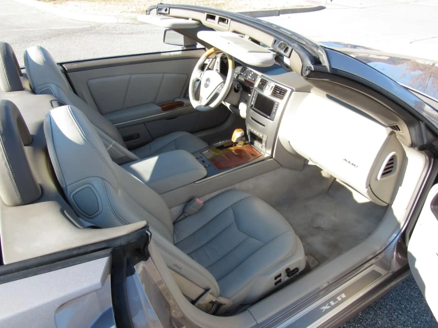 2004 Cadillac XLR - Image 5 of 10