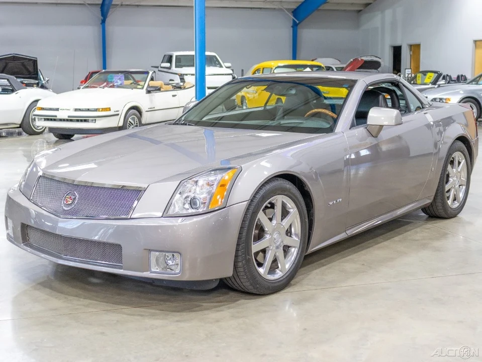 2004 Cadillac XLR - Image 12 of 21