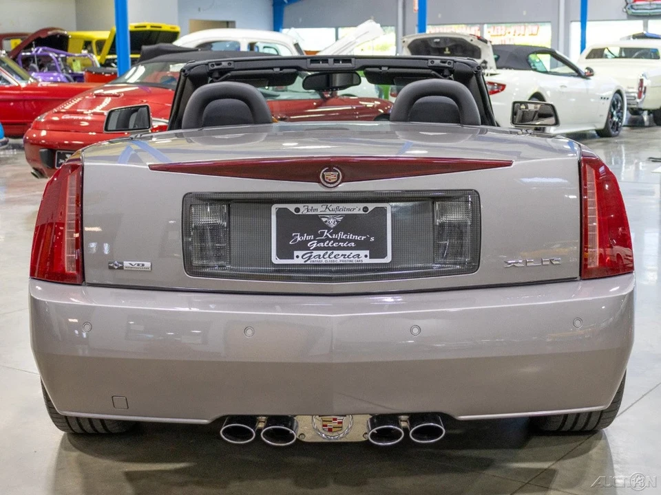 2004 Cadillac XLR - Image 6 of 21