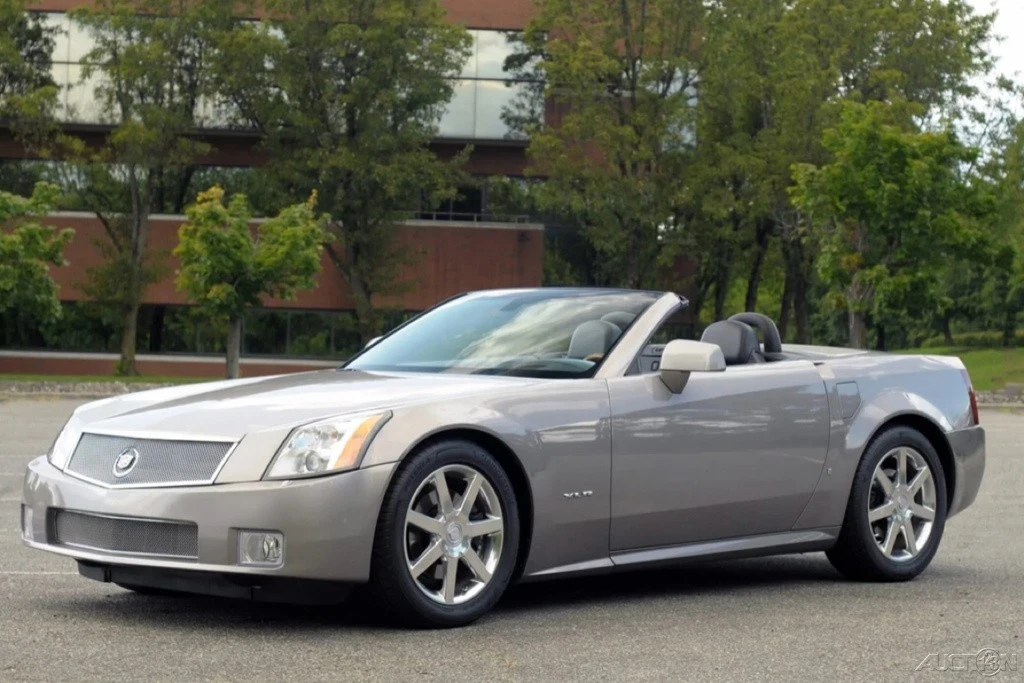 2004 Cadillac XLR - Image 3 of 21