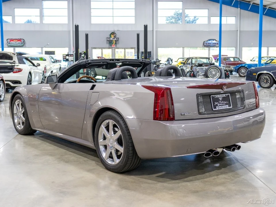 2004 Cadillac XLR - Image 5 of 21