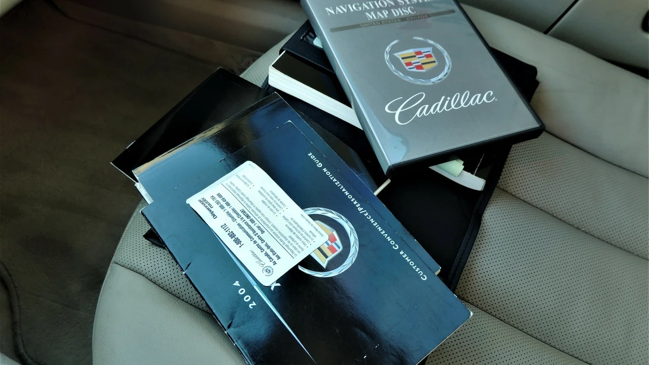 2004 Cadillac XLR - Image 15 of 31