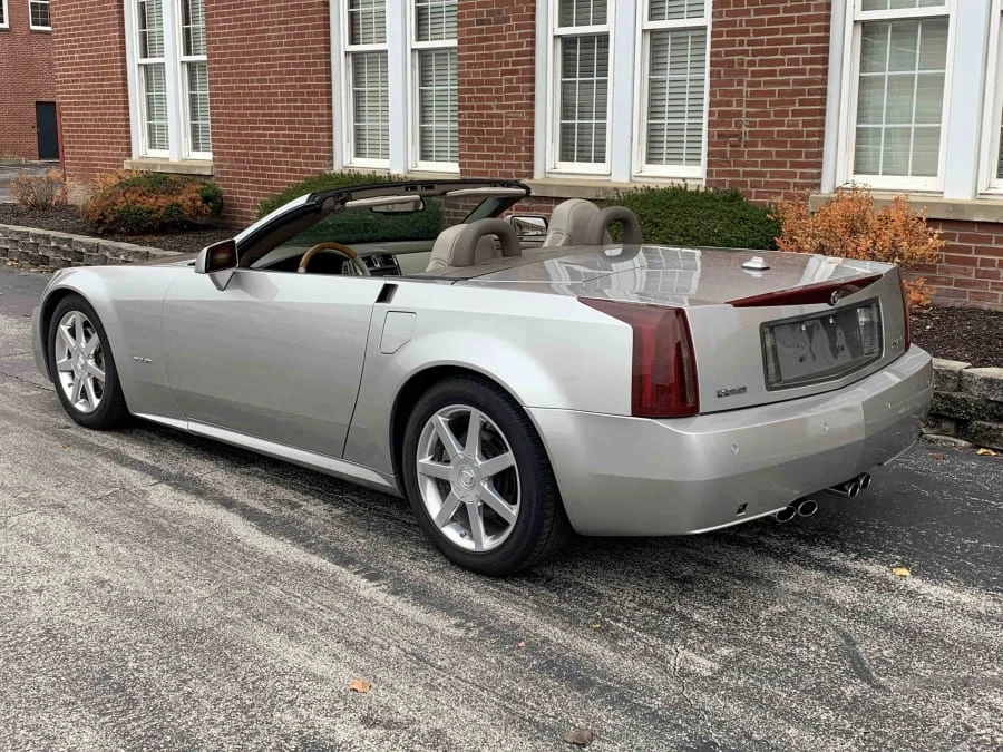 2004 Cadillac XLR - Image 3 of 10